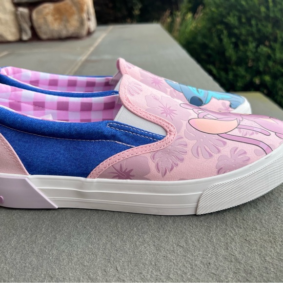 Disney Women’s Stitch Canvas Slip on shoes Sz 8.5 New with tags - Picture 6 of 10